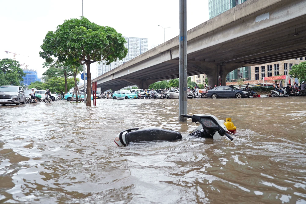 Ha-Noi-chong-ngap.jpg