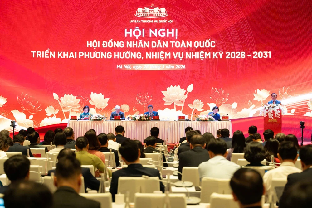 quang-canh-hoi-nghi-2.jpg