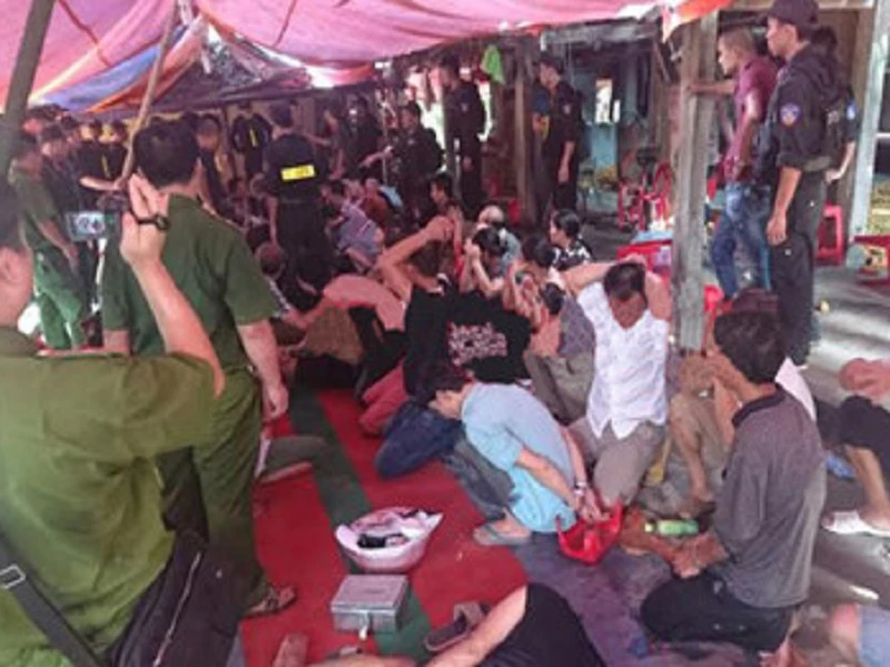 Bộ Công an triệt phá sới bạc cực 'khủng' trong núi sâu ảnh 2 Bộ Công an triệt phá sới bạc cực 'khủng' trong núi sâu ảnh 2