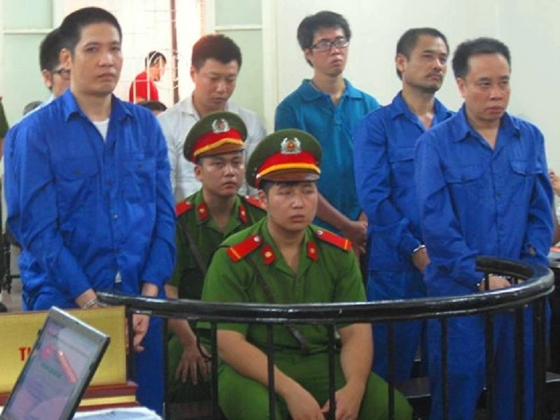 Các bị cáo tại tòa