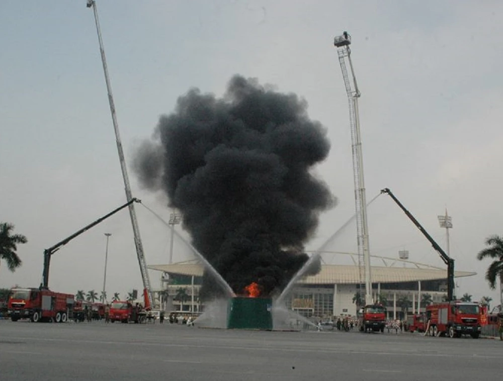 Những màn dập lửa mãn nhãn của Cảnh sát PCCC Hà Nội ảnh 9