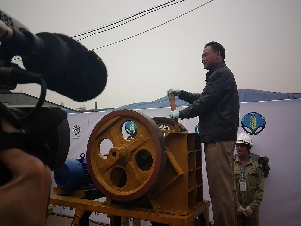 Lần đầu tiên Việt Nam tiêu hủy hơn 2.000 kg ngà voi ảnh 5