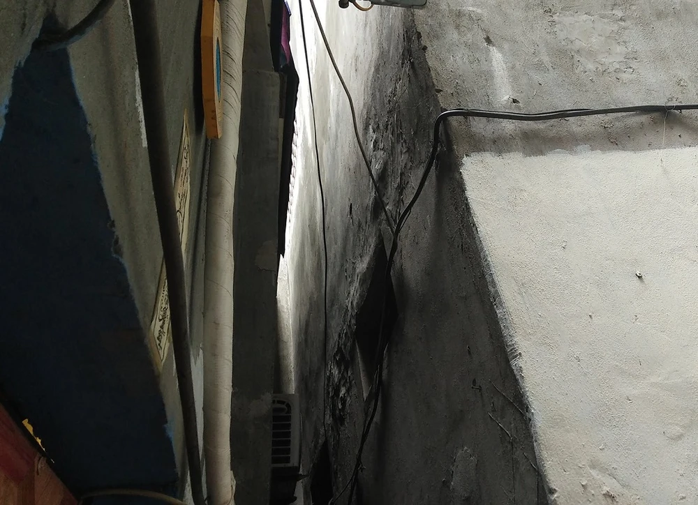 Hà Nội: Khiếp vía ngôi nhà nghiêng... 60 cm chờ đổ sập ảnh 4