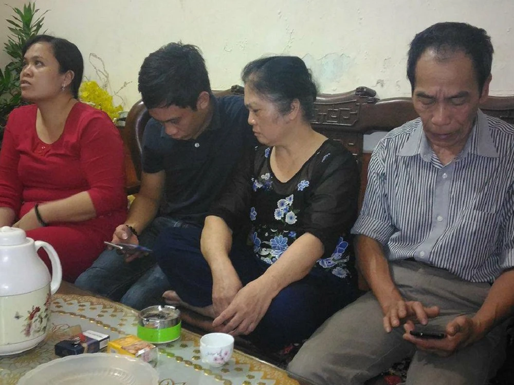 Vụ cha dùng thắt lưng đánh con: Người thân nói gì? ảnh 1 Vụ cha dùng thắt lưng đánh con: Người thân nói gì? ảnh 1