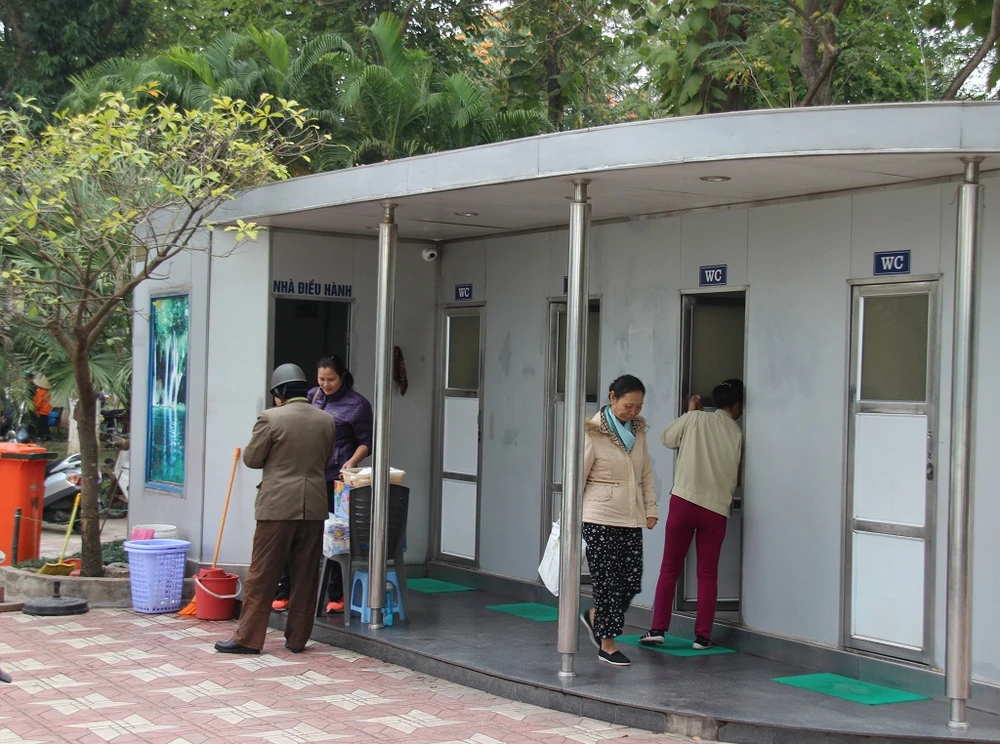 Đây là lý do vì sao nhiều người Hà Nội đi tè bậy ảnh 2 Đây là lý do vì sao nhiều người Hà Nội đi tè bậy ảnh 2