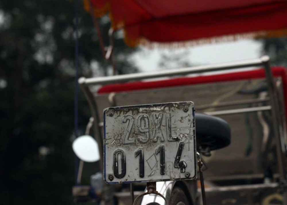 Dừng xích lô hút thuốc lào, bị phạt 70.000 đồng ảnh 6