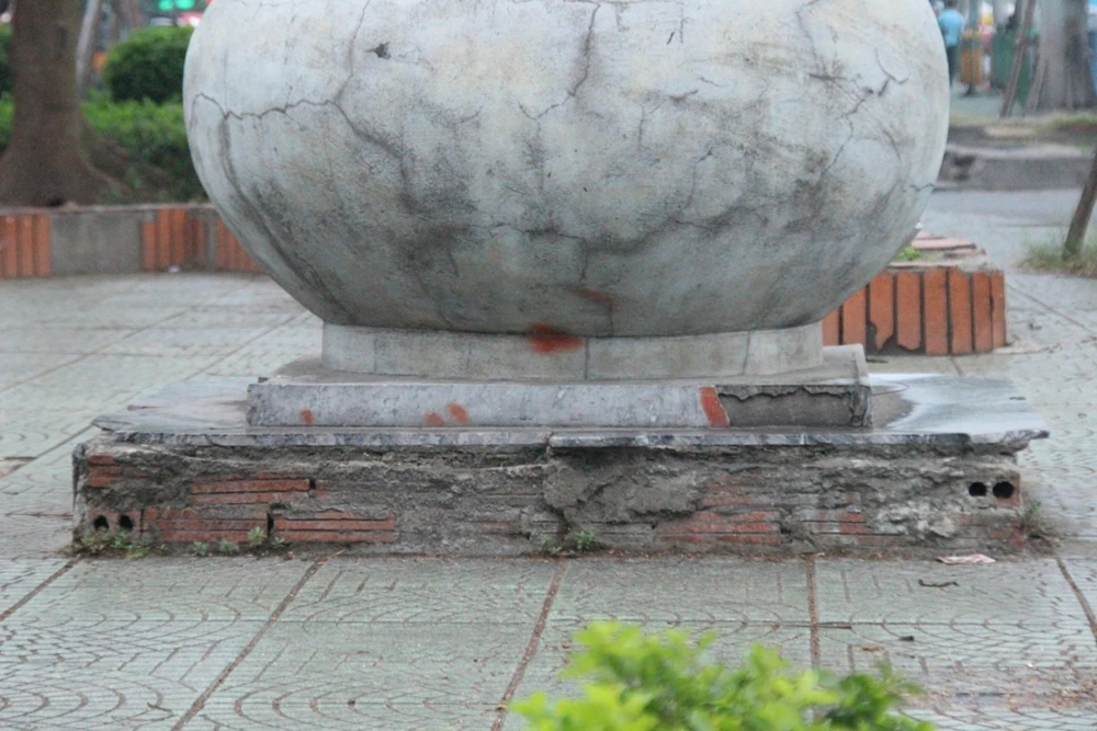 Đồng hồ 'khủng' kỷ niệm 1.000 năm Thăng Long bị hỏng ảnh 6 Đồng hồ 'khủng' kỷ niệm 1.000 năm Thăng Long bị hỏng ảnh 6