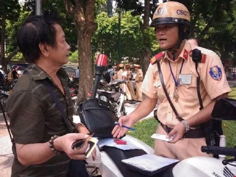 Cục CSGT bác bỏ thông tin tăng mức xử phạt ảnh 1