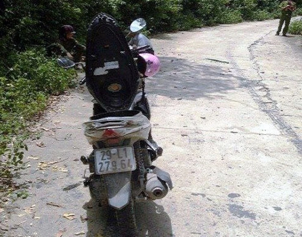 Hơn 2 năm, không ai đến nhận chiếc xe máy và 1,6 tỉ ảnh 1