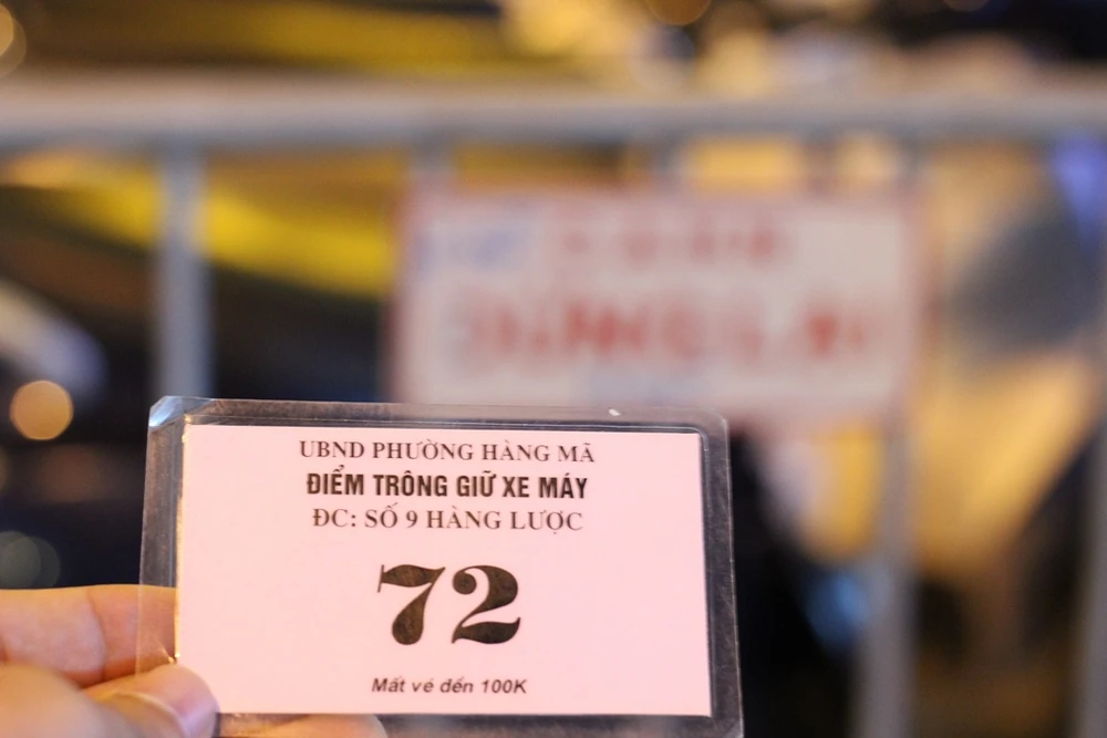 Trung thu là dịp 'chặt chém' của các bãi xe ở Hà Nội ảnh 4