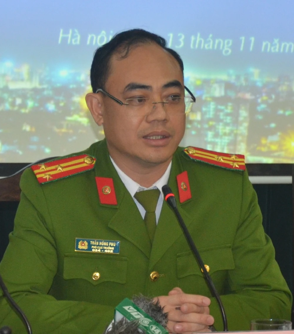 “Một số cơ quan đang lạm dụng sổ hộ khẩu“