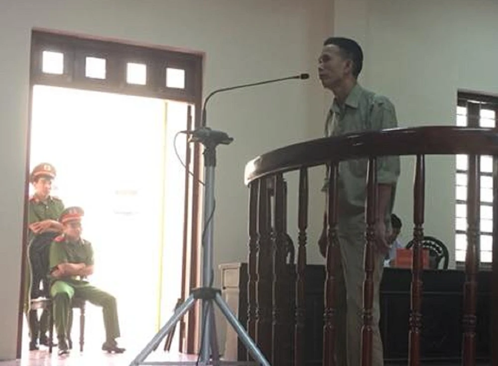 Bác hiếp dâm cháu đến mang thai rồi dọa giết