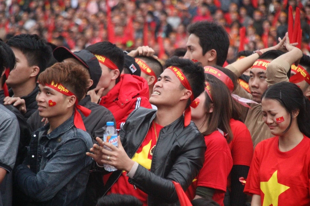 Những hình ảnh không thể quên tại 'chảo lửa' Mỹ Đình ảnh 9