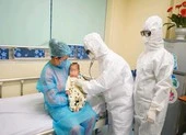 Bé 3 tháng tuổi ở Vĩnh Phúc nhiễm COVID-19 được xuất viện