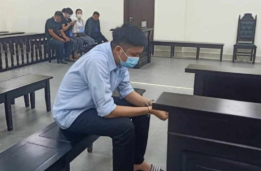 Nguyễn Mạnh Quyền tại tòa. Ảnh: UYÊN TRANG