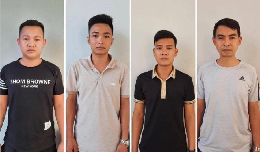 Bốn nghi can tại cơ quan điều tra. Ảnh: CA