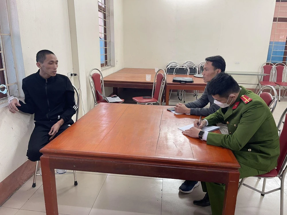 Đào Ngọc Toàn tại cơ quan công an. Ảnh: CACC