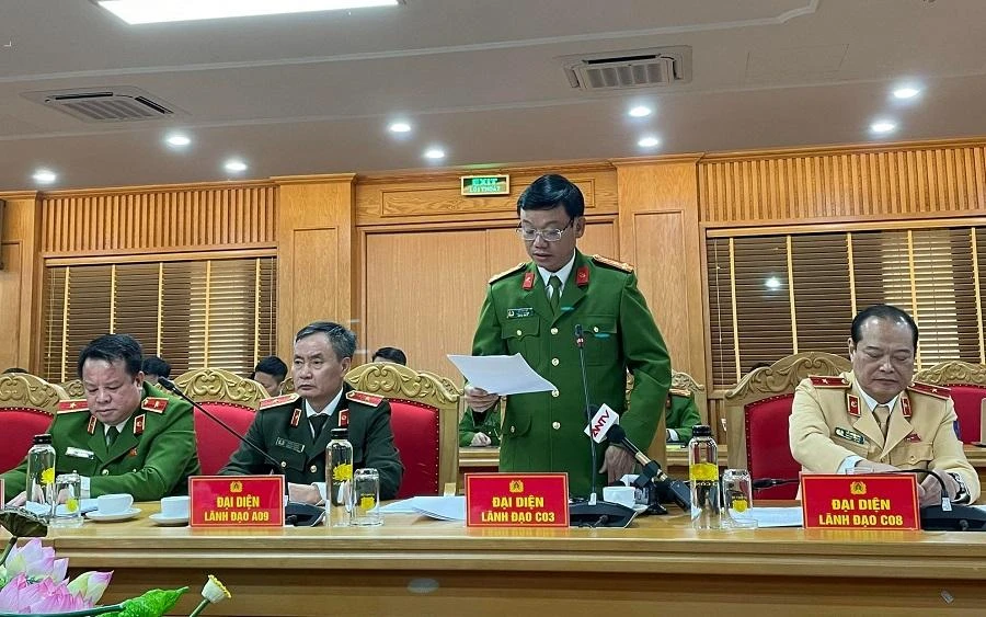 Lãnh đạo Cục C03 thông tin với báo chí. Ảnh: TP