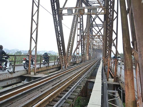 Một đoạn trong dự án xây dựng đường sắt đô thị số 1 Hà Nội Ảnh: TUẤN NGUYỄN