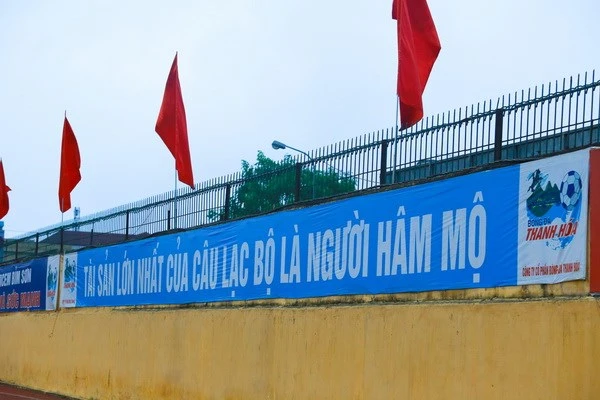 Bóng đá xứ Thanh: Tình yêu được "rao bán" bằng mọi cách? ảnh 7