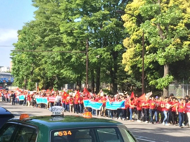 Người Việt tại Nhật phản đối trước Sứ quán Trung Quốc ảnh 11