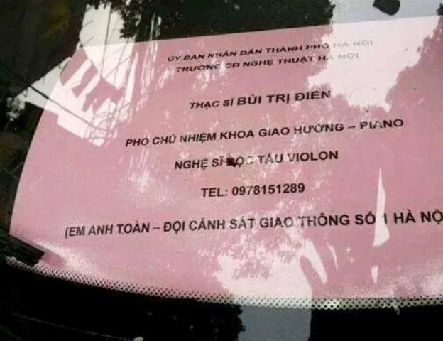 Xác minh tấm biển "Em anh Toàn - Đội CSGT số 1 Hà Nội" trên xế hộp ảnh 1 Xác minh tấm biển "Em anh Toàn - Đội CSGT số 1 Hà Nội" trên xế hộp ảnh 1