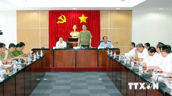 Bộ trưởng Công an điện đàm với người đồng cấp Trung Quốc ảnh 1