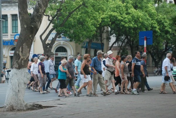 Vẻ đẹp Hà Nội thanh bình đón mừng sinh nhật Bác! ảnh 2