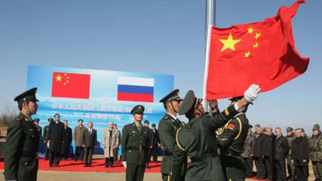 Tình bạn kiểu Trung Quốc ảnh 2