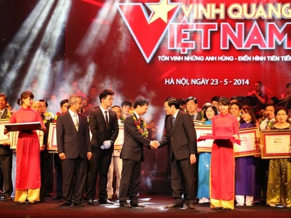 "Vinh quang Việt Nam": Tôn vinh cảnh sát biển và ngư dân ảnh 2