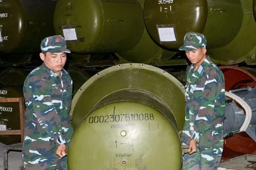 Huấn luyện dây chuyền sản xuất đạn Tên lửa C75 ở Trung đoàn 274