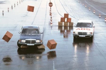 Hệ thống phanh ABS và EBD khác nhau thế nào?