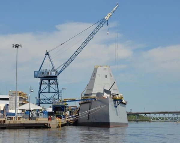 Cận cảnh chiến hạm tàng hình 3,5 tỷ USD của Mỹ ảnh 6