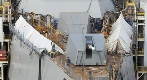 Cận cảnh chiến hạm tàng hình 3,5 tỷ USD của Mỹ ảnh 7