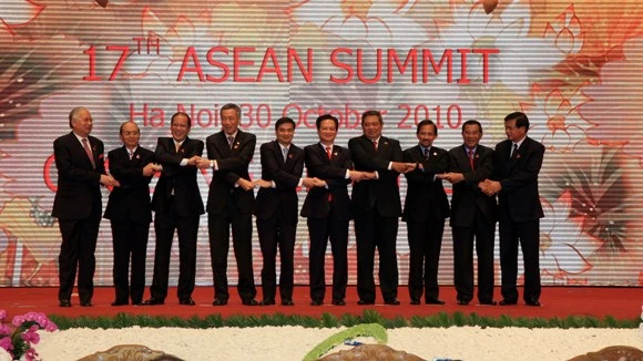 Chuẩn đô đốc Lê Kế Lâm: Trung Quốc đã hết lối ra biển ảnh 3