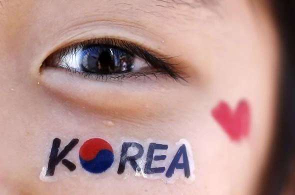 Những kiểu vẽ mặt độc nhất của fan World Cup 2014 ảnh 25