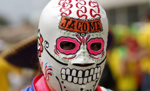 Những kiểu vẽ mặt độc nhất của fan World Cup 2014 ảnh 8