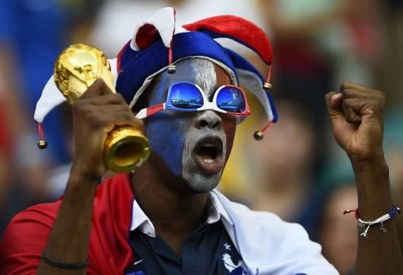 Những kiểu vẽ mặt độc nhất của fan World Cup 2014 ảnh 15