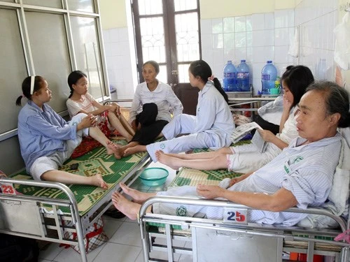 Hà Nội chính thức điều chỉnh giá hơn 1.300 dịch vụ khám chữa bệnh ảnh 1