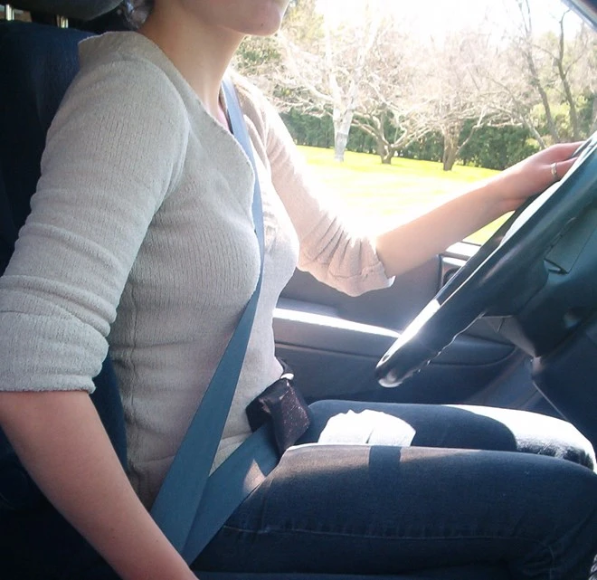 Những thói quen phụ nữ nên bỏ khi lái xe ảnh 6