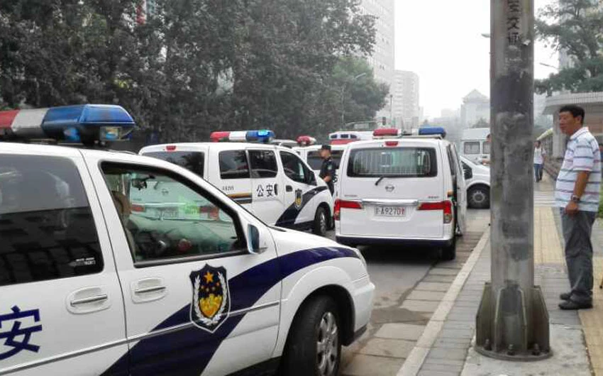 Xe cảnh sát phong tỏa hiện trường