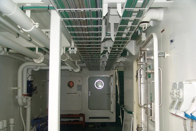 Bên trong khoang điều khiển tàu Kiểm ngư-781 hiện đại nhất VN ảnh 4