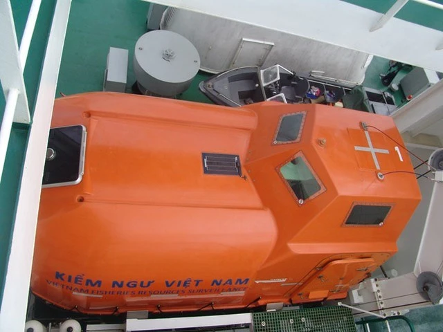 Bên trong khoang điều khiển tàu Kiểm ngư-781 hiện đại nhất VN ảnh 11