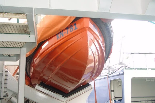 Bên trong khoang điều khiển tàu Kiểm ngư-781 hiện đại nhất VN ảnh 6