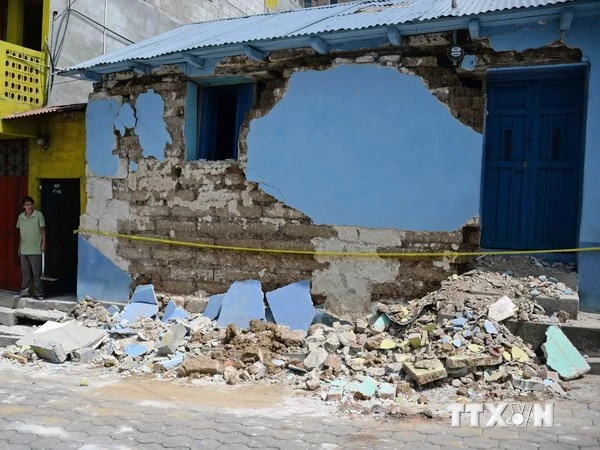 Hai trận động đất mạnh làm rung chuyển Trung Quốc, Nhật Bản ảnh 1