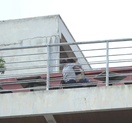 Nghẹt thở giải cứu thiếu phụ đòi tự tử ở khách sạn ảnh 6