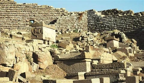 Bí ẩn đáng sợ về những chiếc quan tài... “ăn thịt người“ ảnh 2