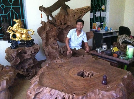Choáng ngợp với bộ gỗ gù hương của dân chơi Thái Bình ảnh 2