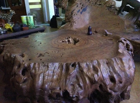 Choáng ngợp với bộ gỗ gù hương của dân chơi Thái Bình ảnh 5