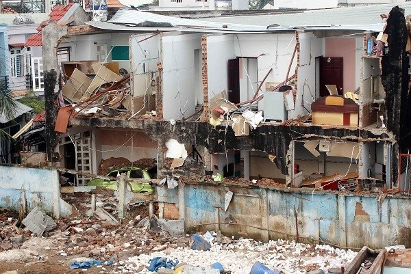 Tìm thấy hai thi thể trong vụ nổ xưởng hóa chất ở TP. Hồ Chí Minh ảnh 1